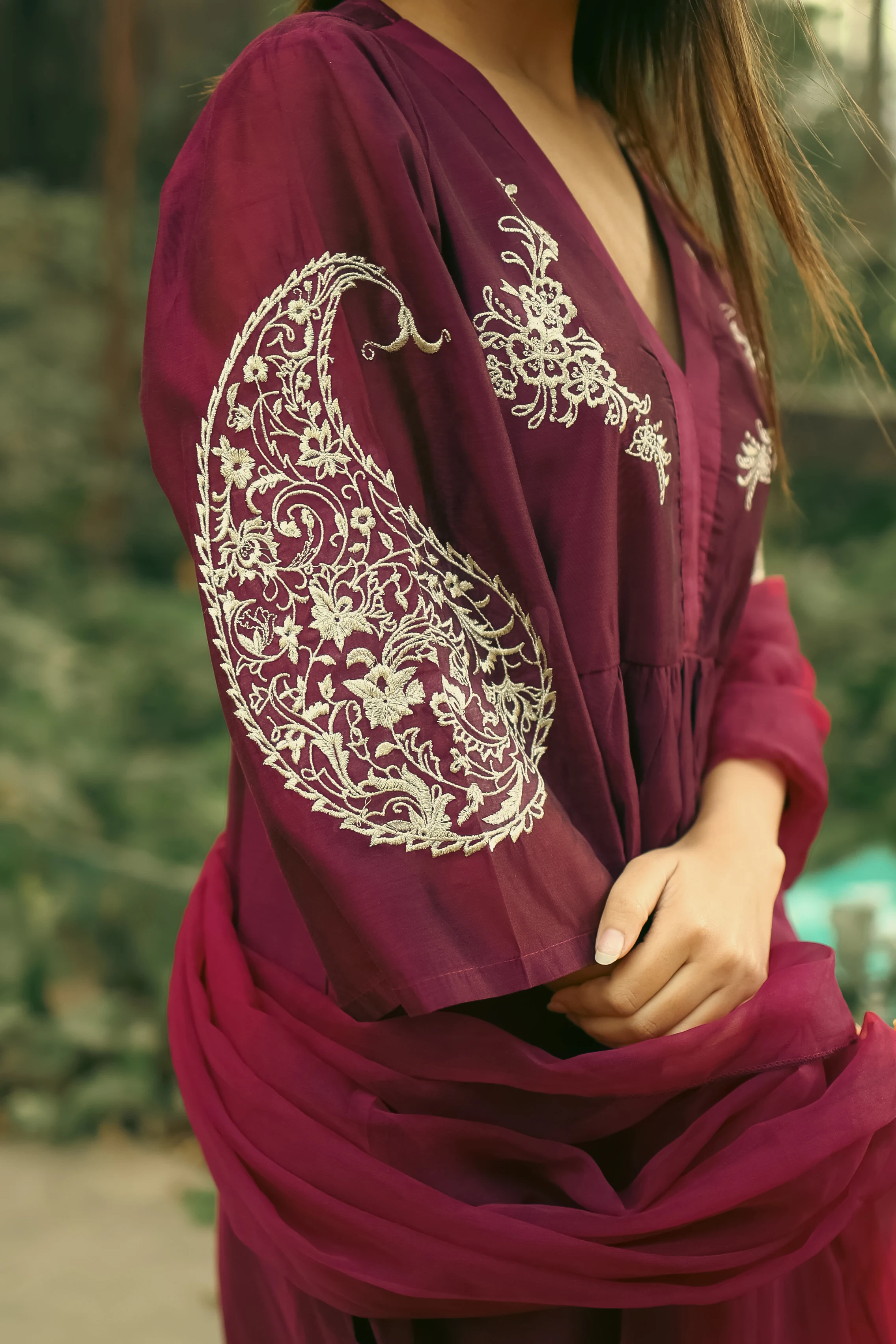 Mihr-Un-Nissa alternate view