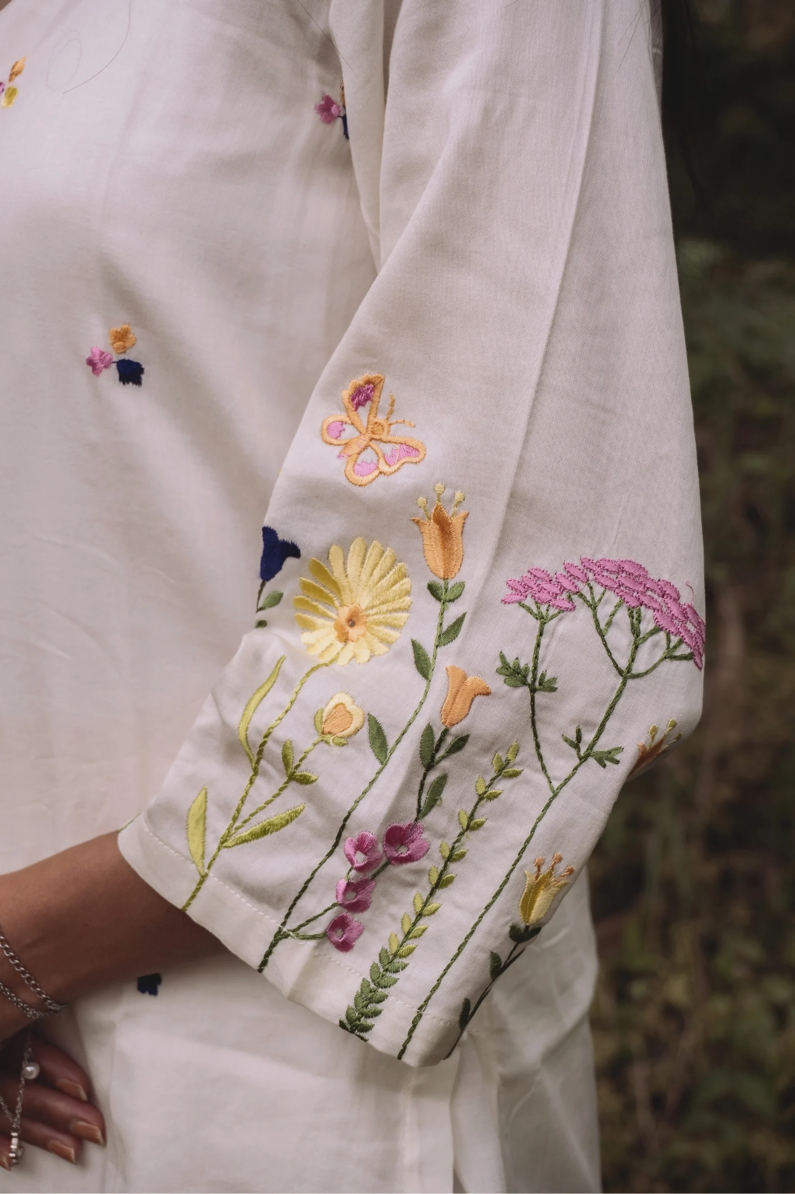 Oudhi woman visual 3